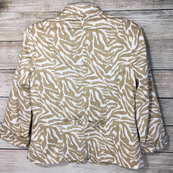 Beth & Madison Short Blazer Jacket - Picture 5 of 7